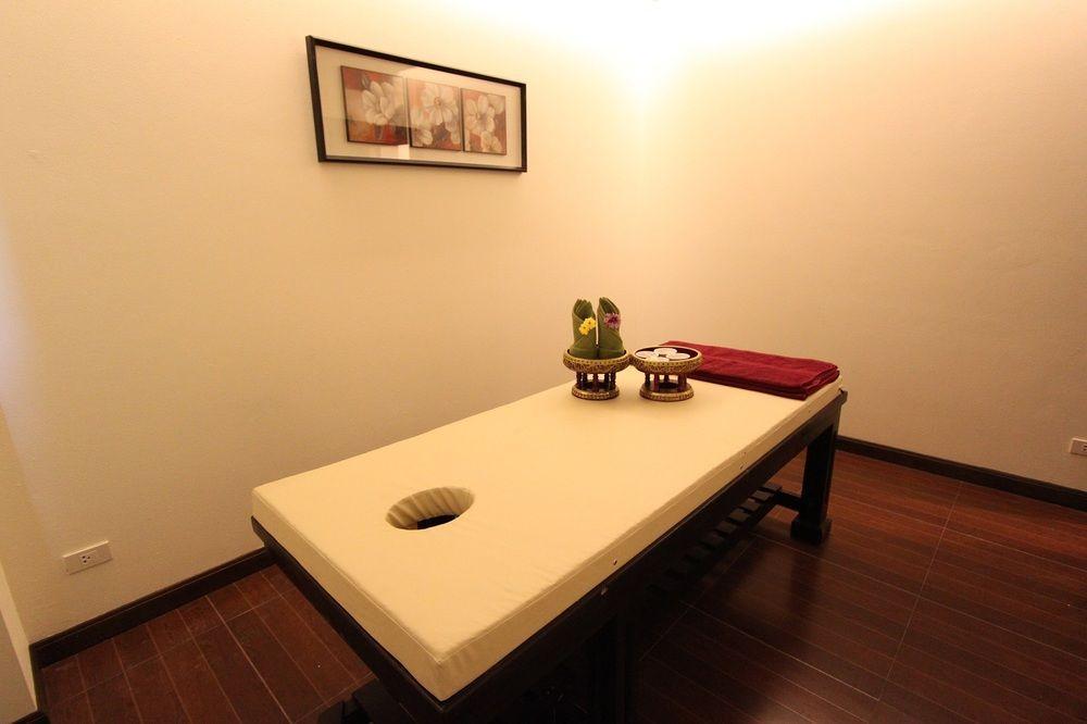 S Tara Grand Hotel Surat Thani Exterior foto