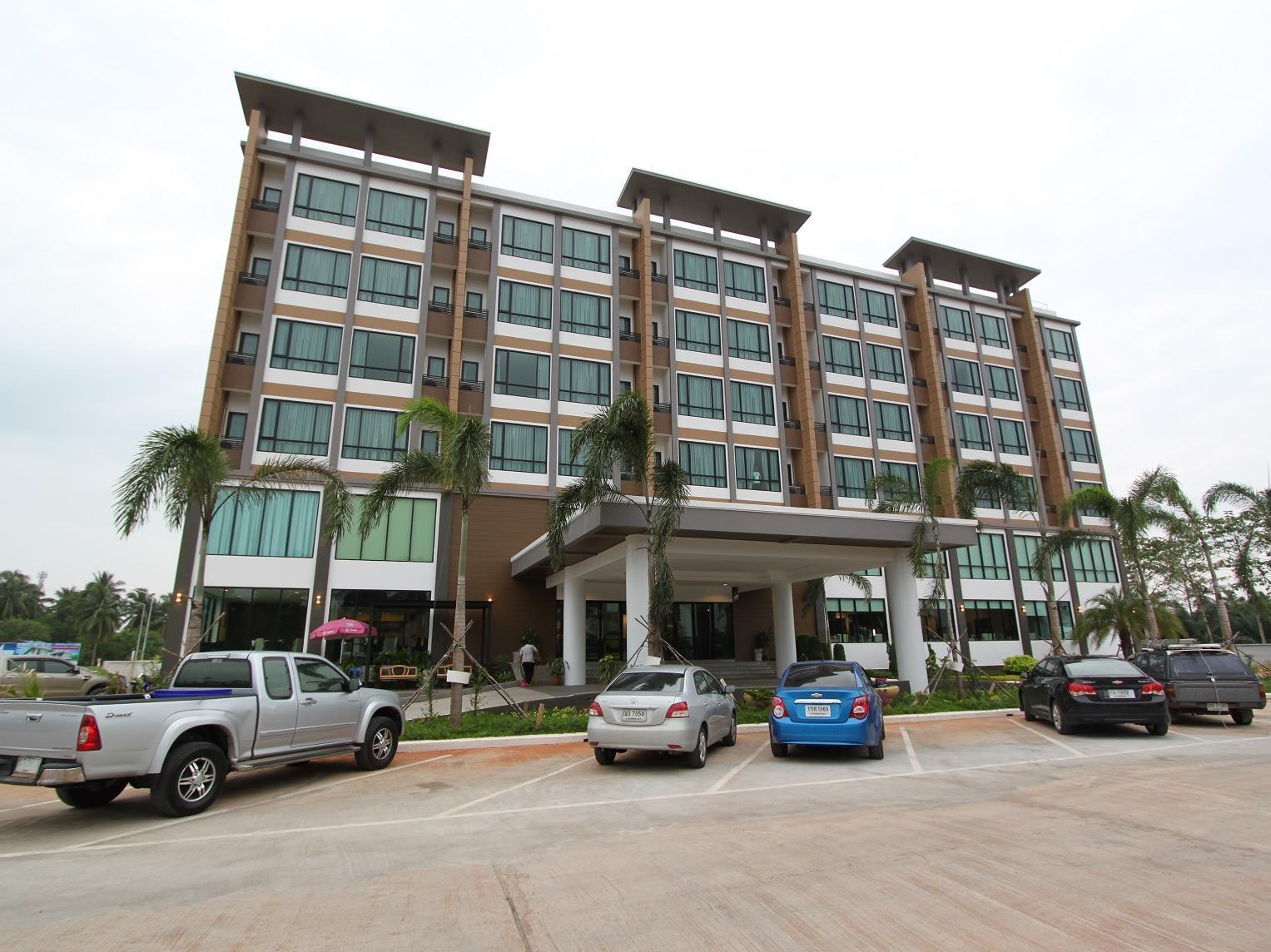 S Tara Grand Hotel Surat Thani Exterior foto
